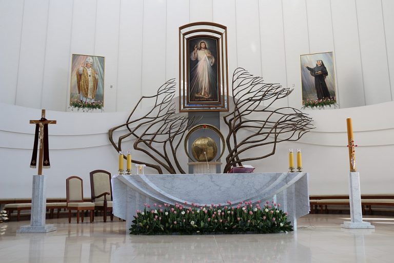 ARCHIDIECEZJALNA PIELGRZYMKA W ROKU MIŁOSIERDZIA DO KRAKOWA-ŁAGIEWNIK