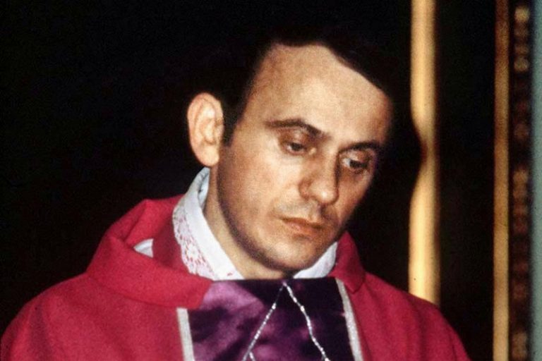 „Przyszedł polityczny, kazał zdjąć różaniec”. Listy ks. Jerzego Popiełuszki z wojska.